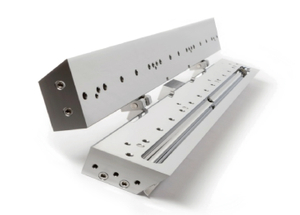 قالب طلاء ذو ​​فجوة ضيقة للمكونات الإلكترونية ورأس قالب بثق الدوائر المرنة