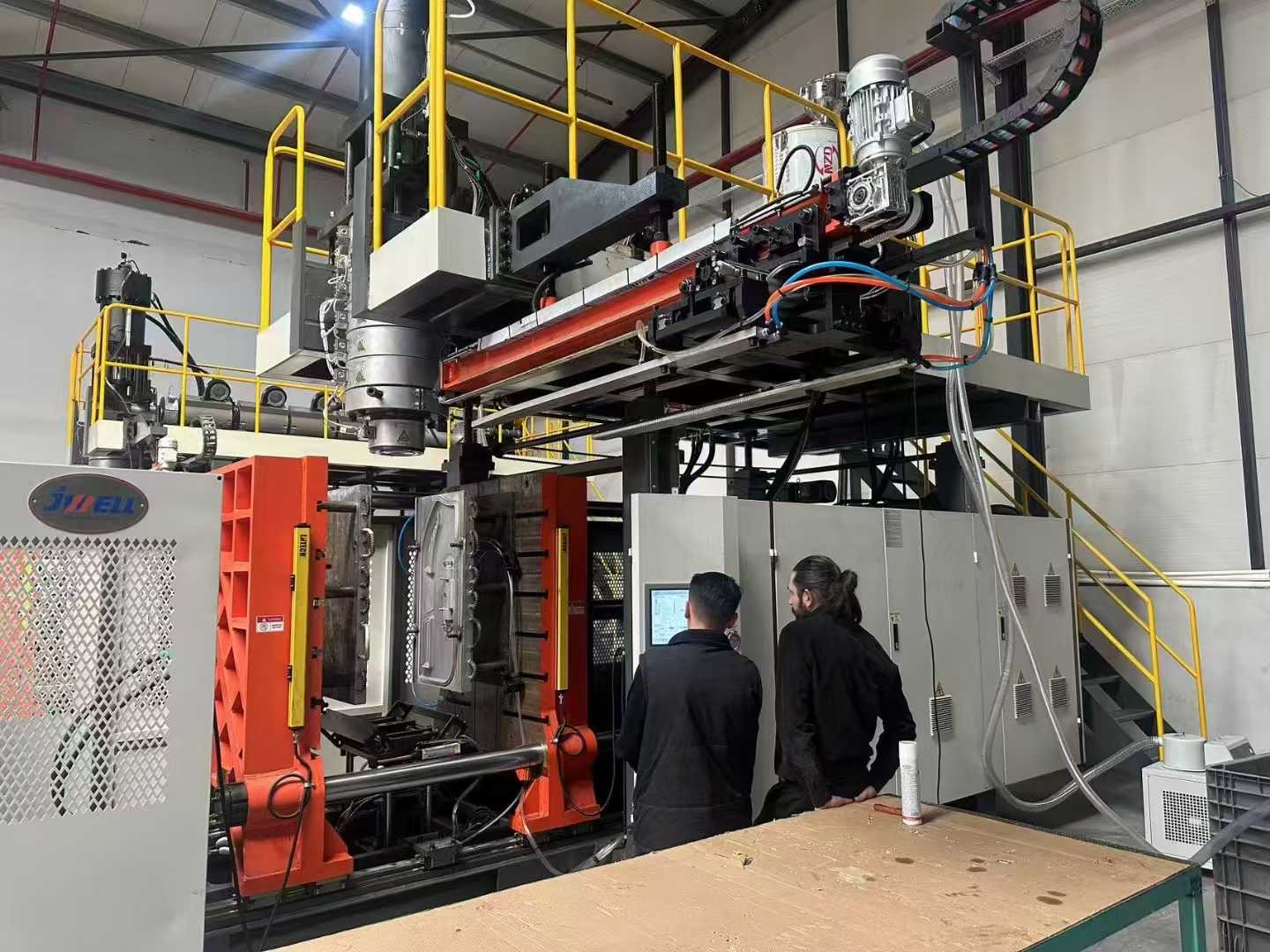 آلة نفخ Jwell للأثاث البلاستيكي الطبي ولوح سرير المستشفى ولوح القدم/اللوح الأمامي