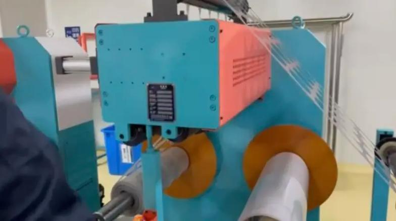 ماكينة بثق الصفيحة غير المرئية من مادة TPU من Jwell ماكينة بثق الصفيحة التقويمية من مادة TPU