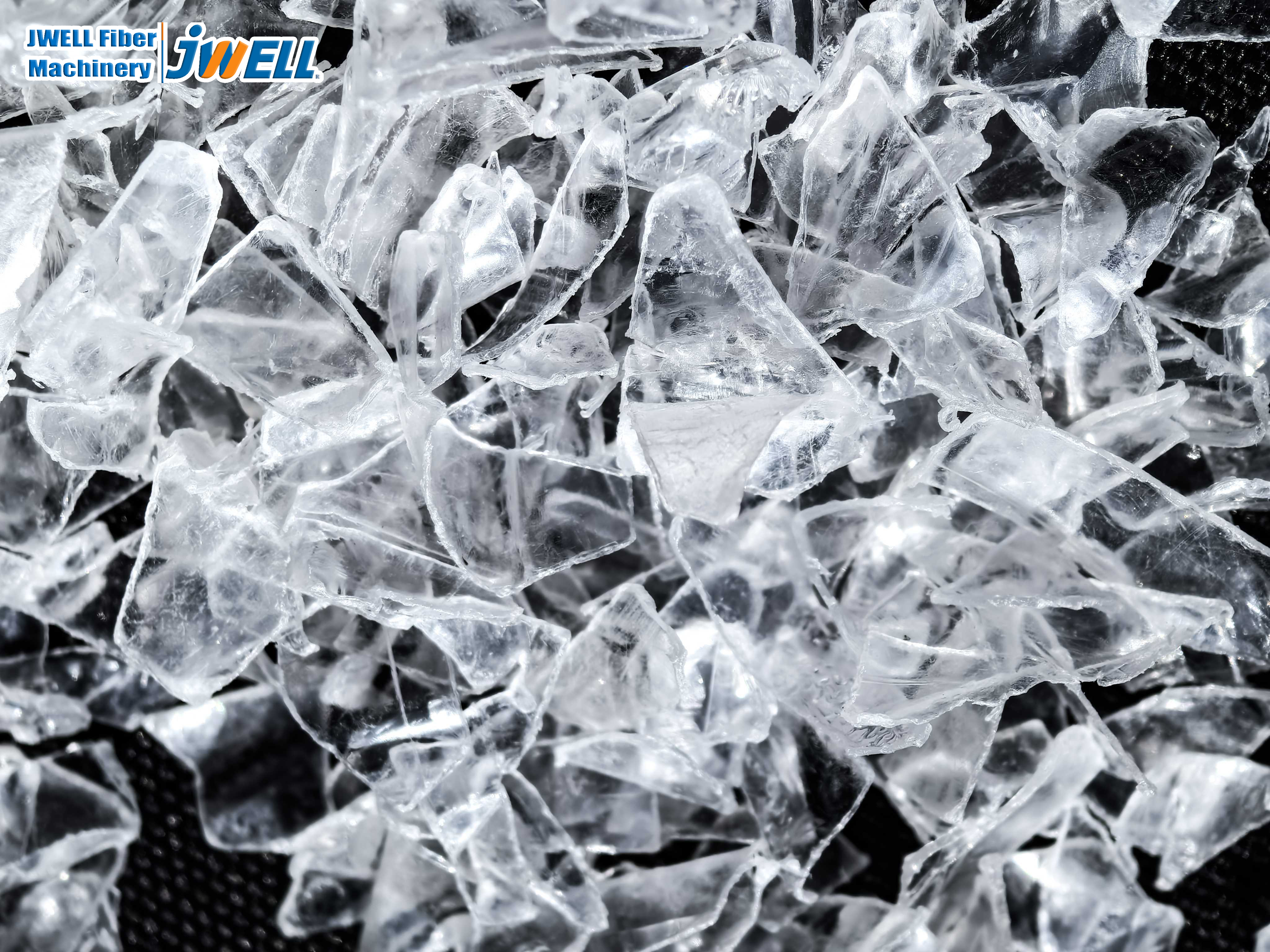 رقائق زجاجة PET المعاد تدويرها (رقائق بيضاء)