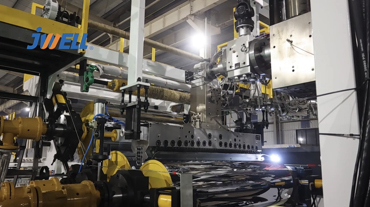 آلة بثق الصفيحة PET/PLA من Jwell آلة بثق البلاستيك ذات السعة العالية