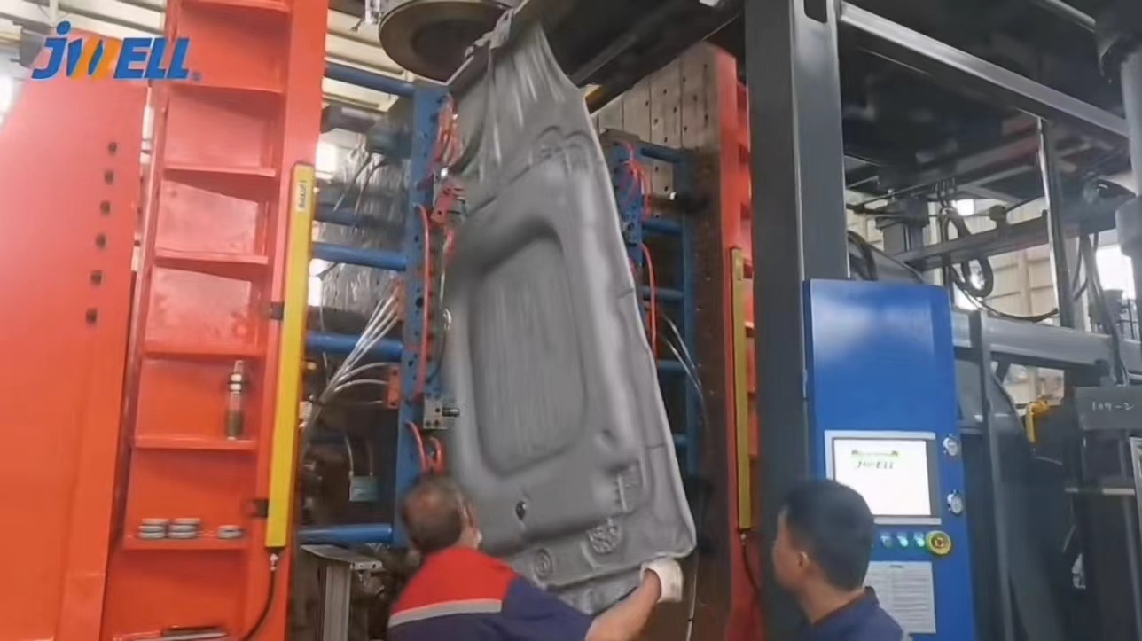 آلة نفخ القوالب Jwell 500L/1000L للمنصة العائمة الكهروضوئية/منصة الصاري/المنصة شبه الغاطسة 